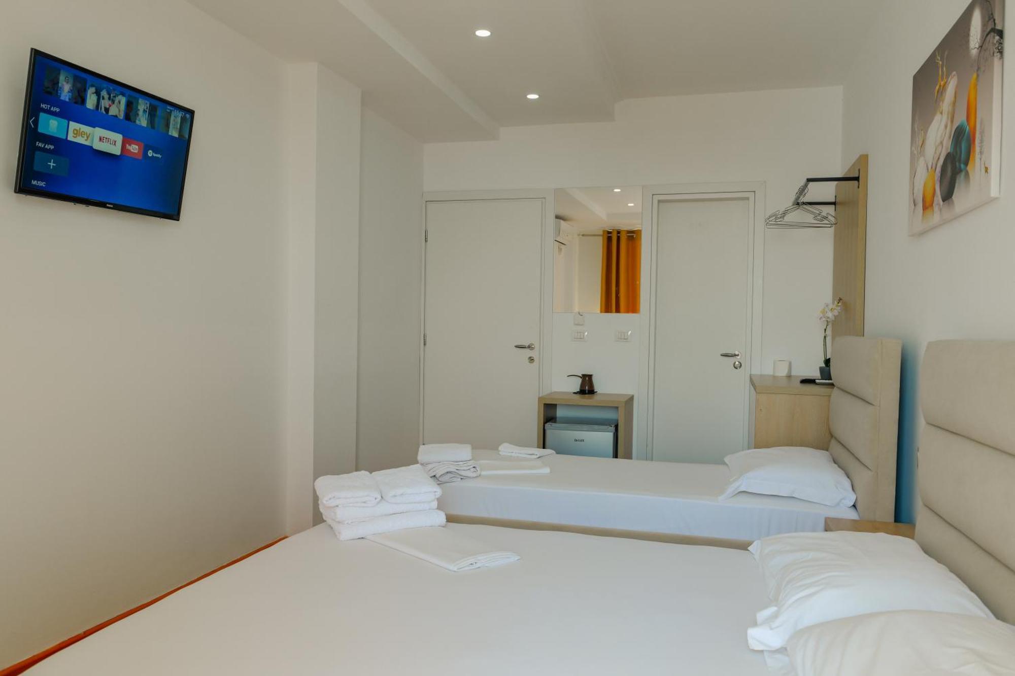 Hotel Summer Sarande Bagian luar foto