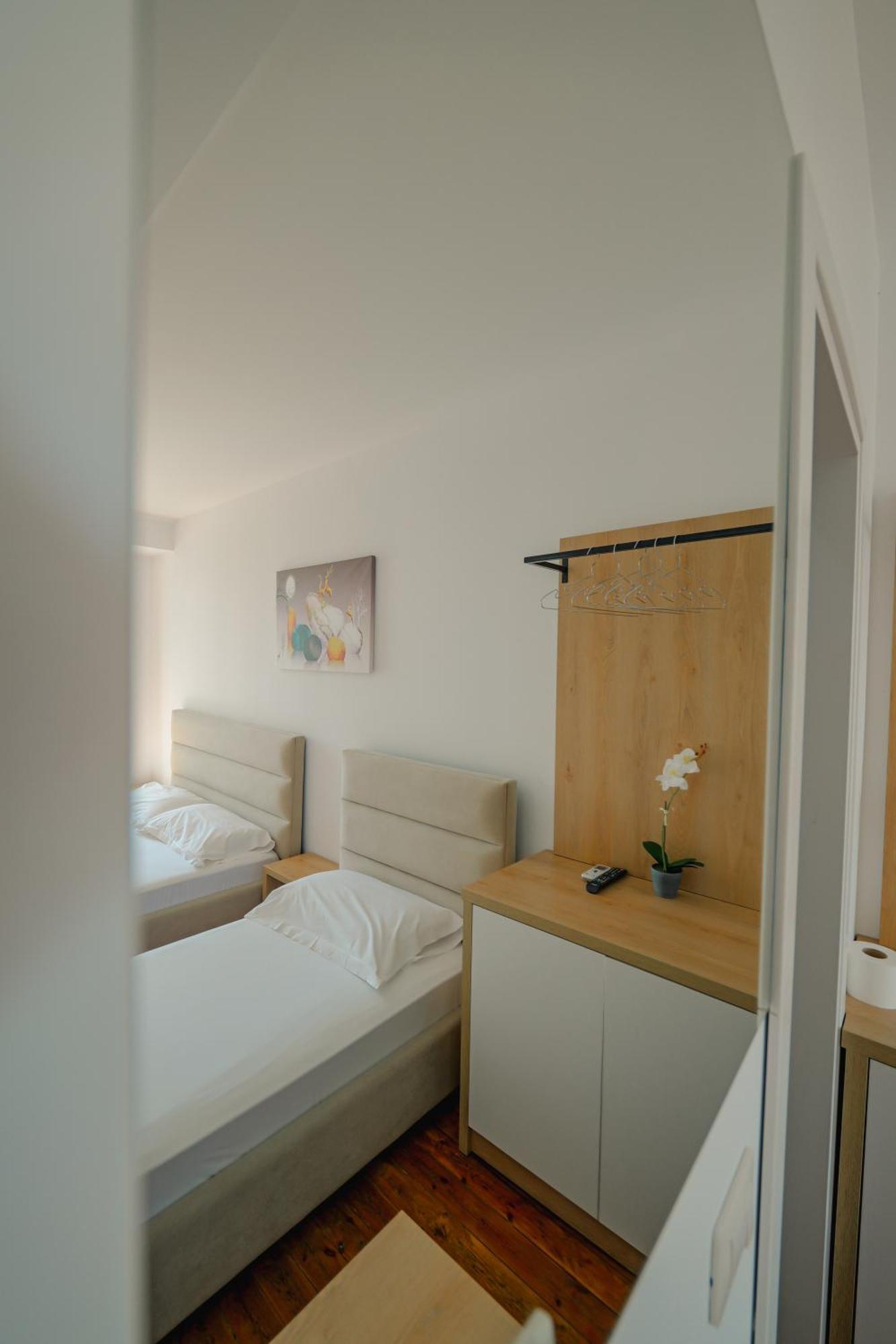 Hotel Summer Sarande Bagian luar foto