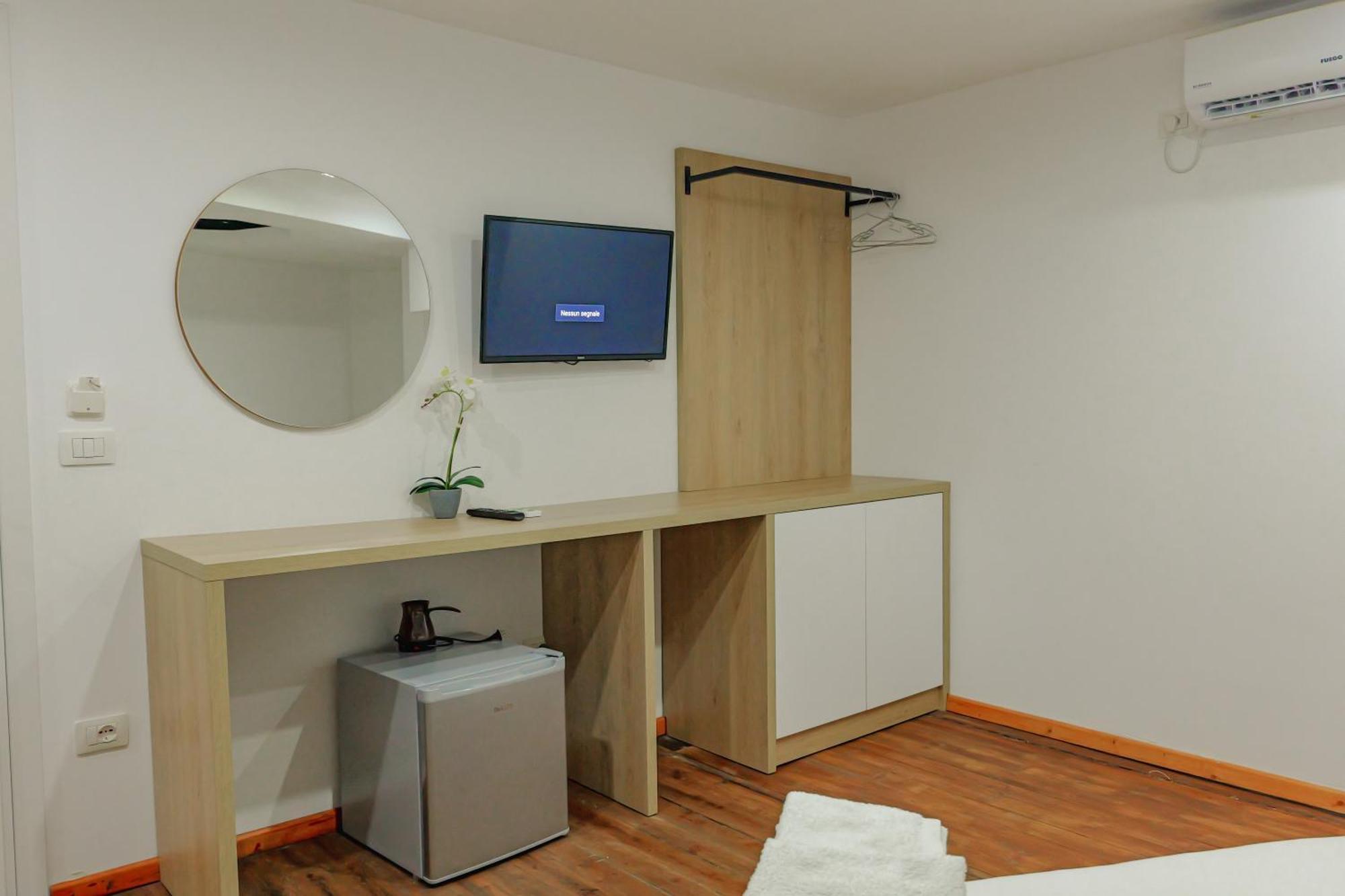 Hotel Summer Sarande Bagian luar foto