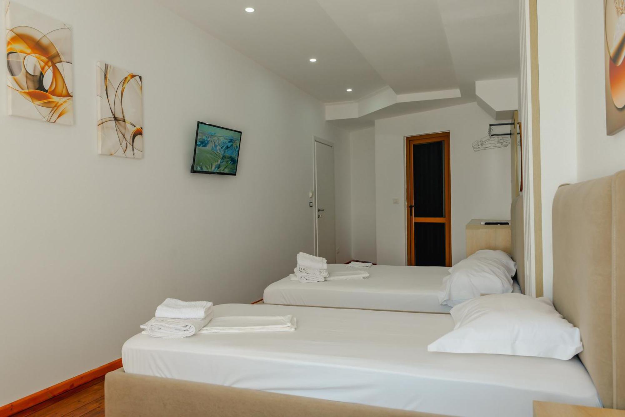 Hotel Summer Sarande Bagian luar foto