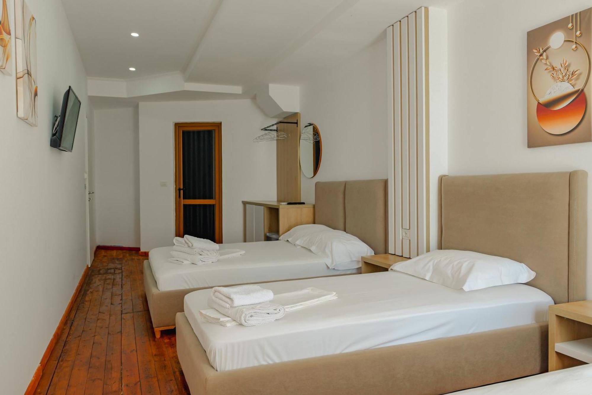 Hotel Summer Sarande Bagian luar foto