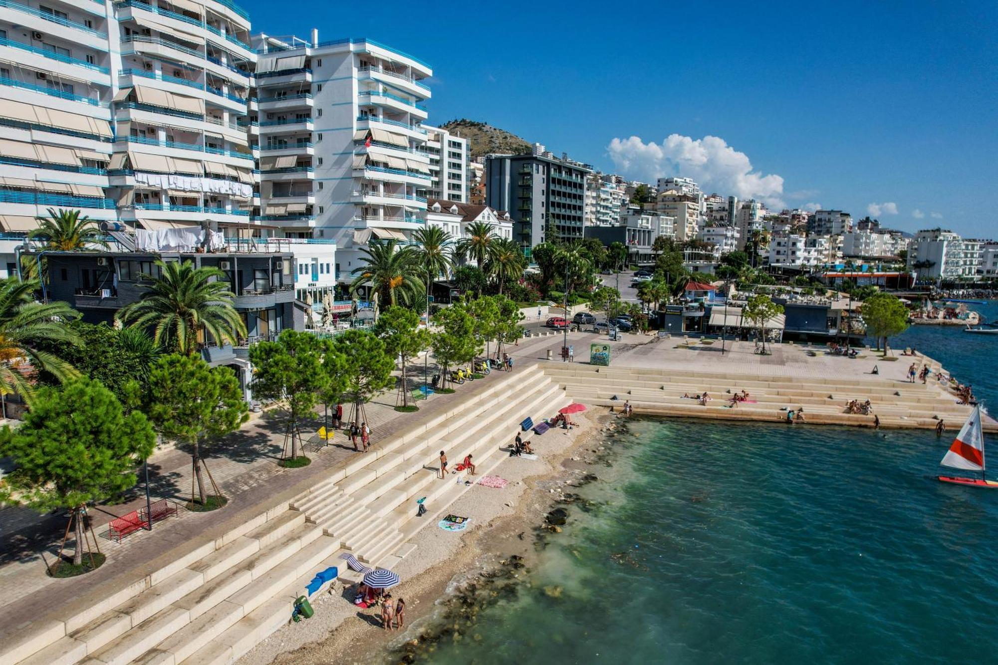 Hotel Summer Sarande Bagian luar foto