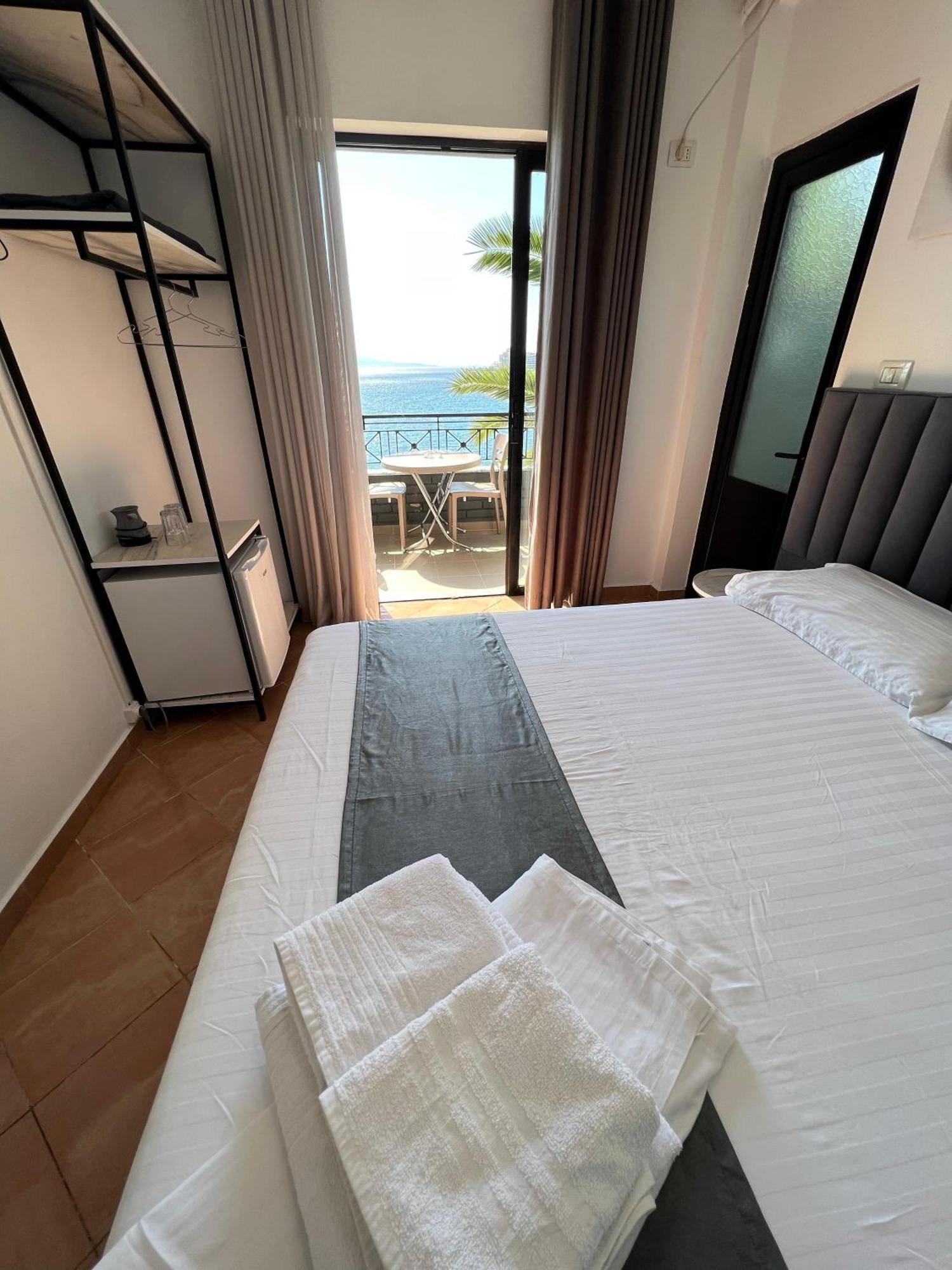 Hotel Summer Sarande Bagian luar foto